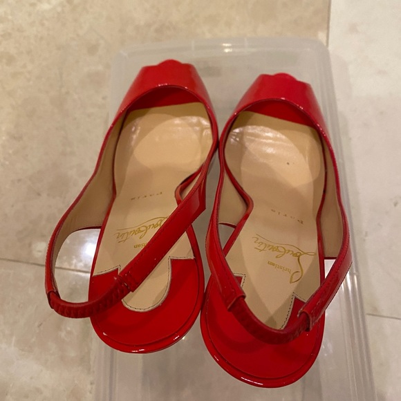 Christian Louboutin Private Number Patent Red Leather Peep Toe platform pump - Picture 4 of 7